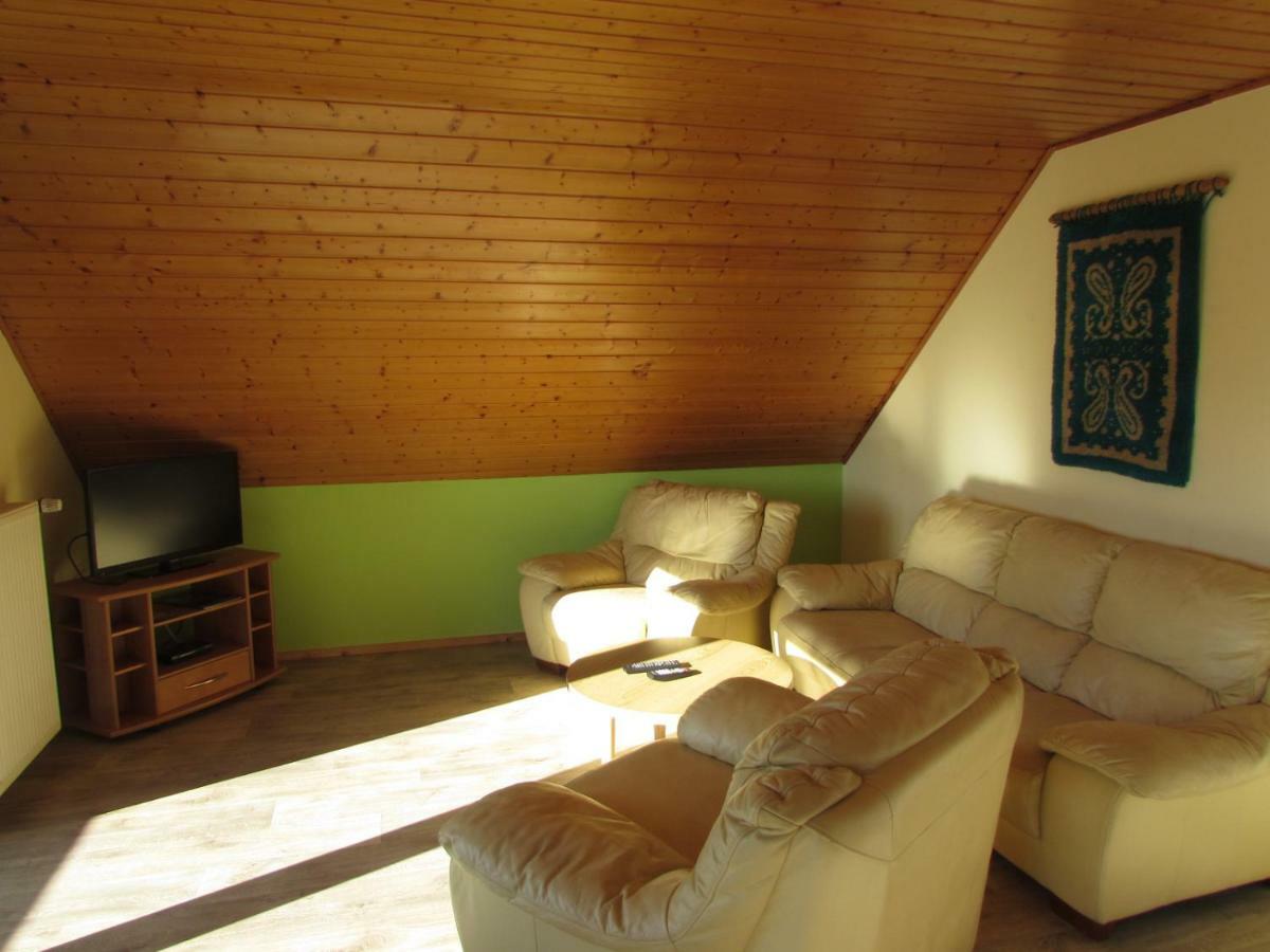 Ferienwohnung Ferienhaus mit 2 FeWo in Mecklenburg Wesenberg Exterior foto