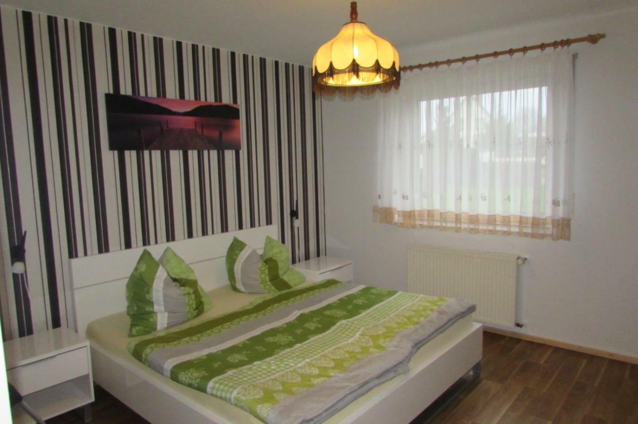 Ferienwohnung Ferienhaus mit 2 FeWo in Mecklenburg Wesenberg Exterior foto